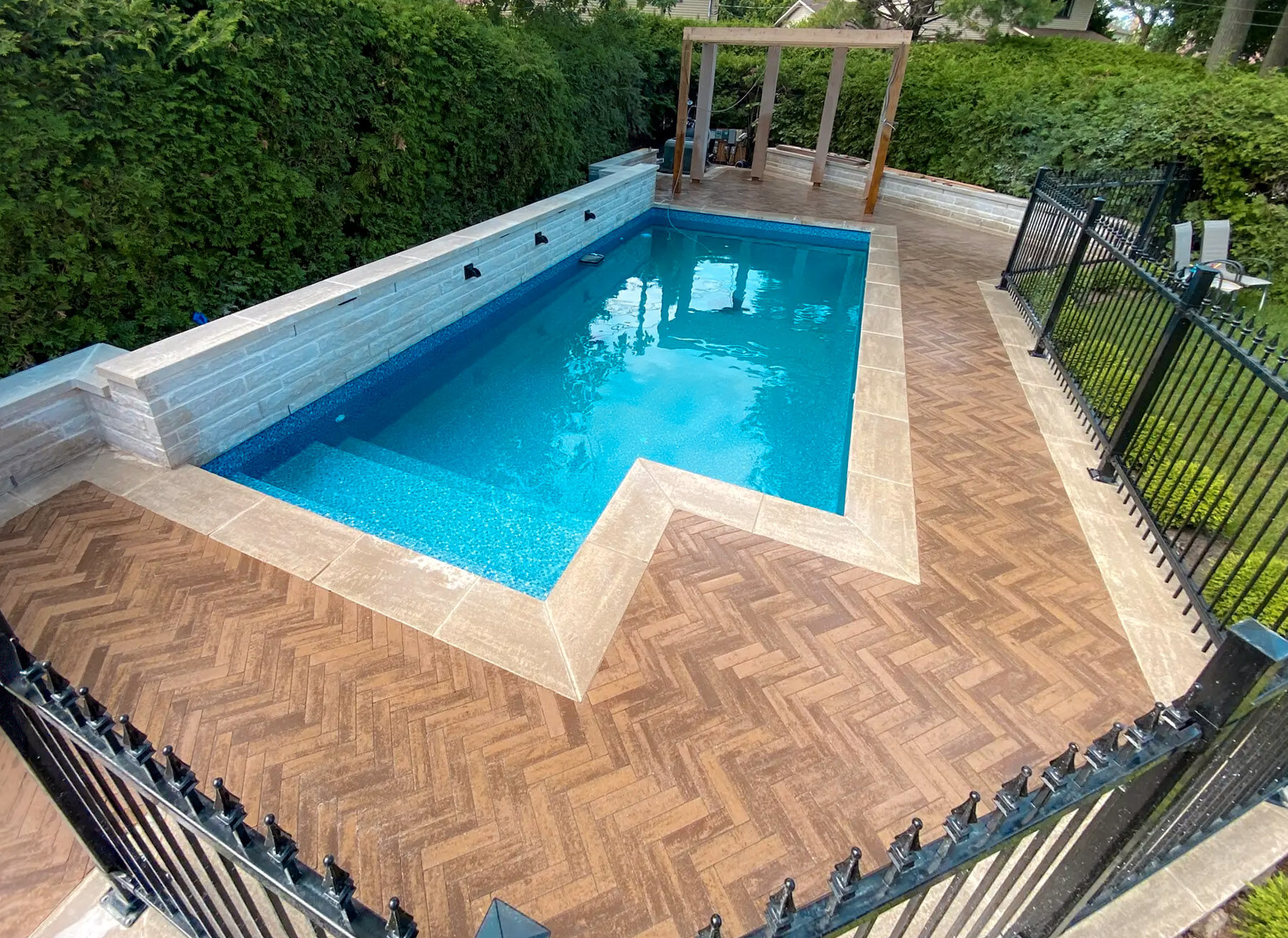 Un projet de piscine résidentielle pensé pour votre confort